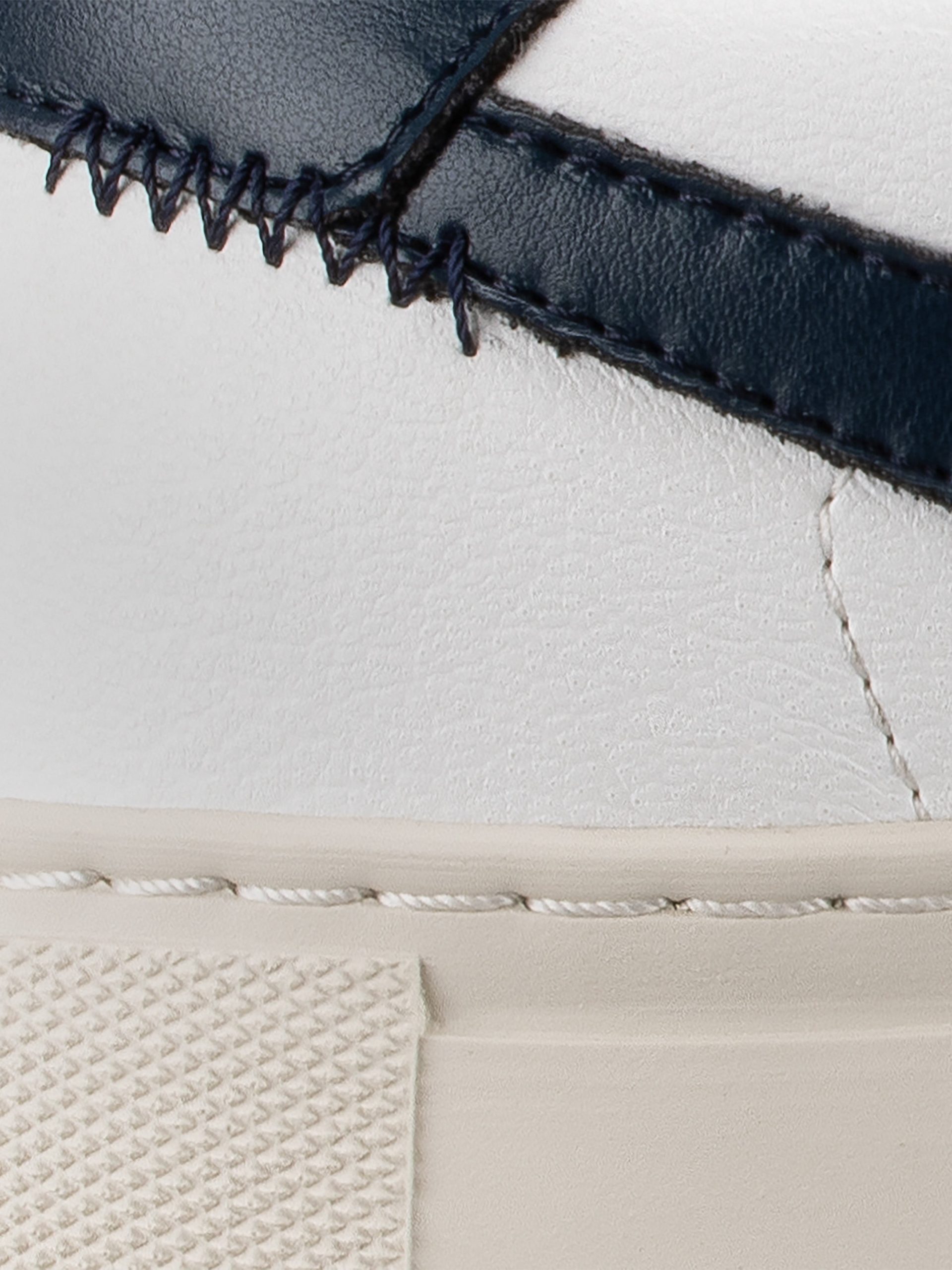 Vegan 01 Sneaker in Iceberg - Image 5