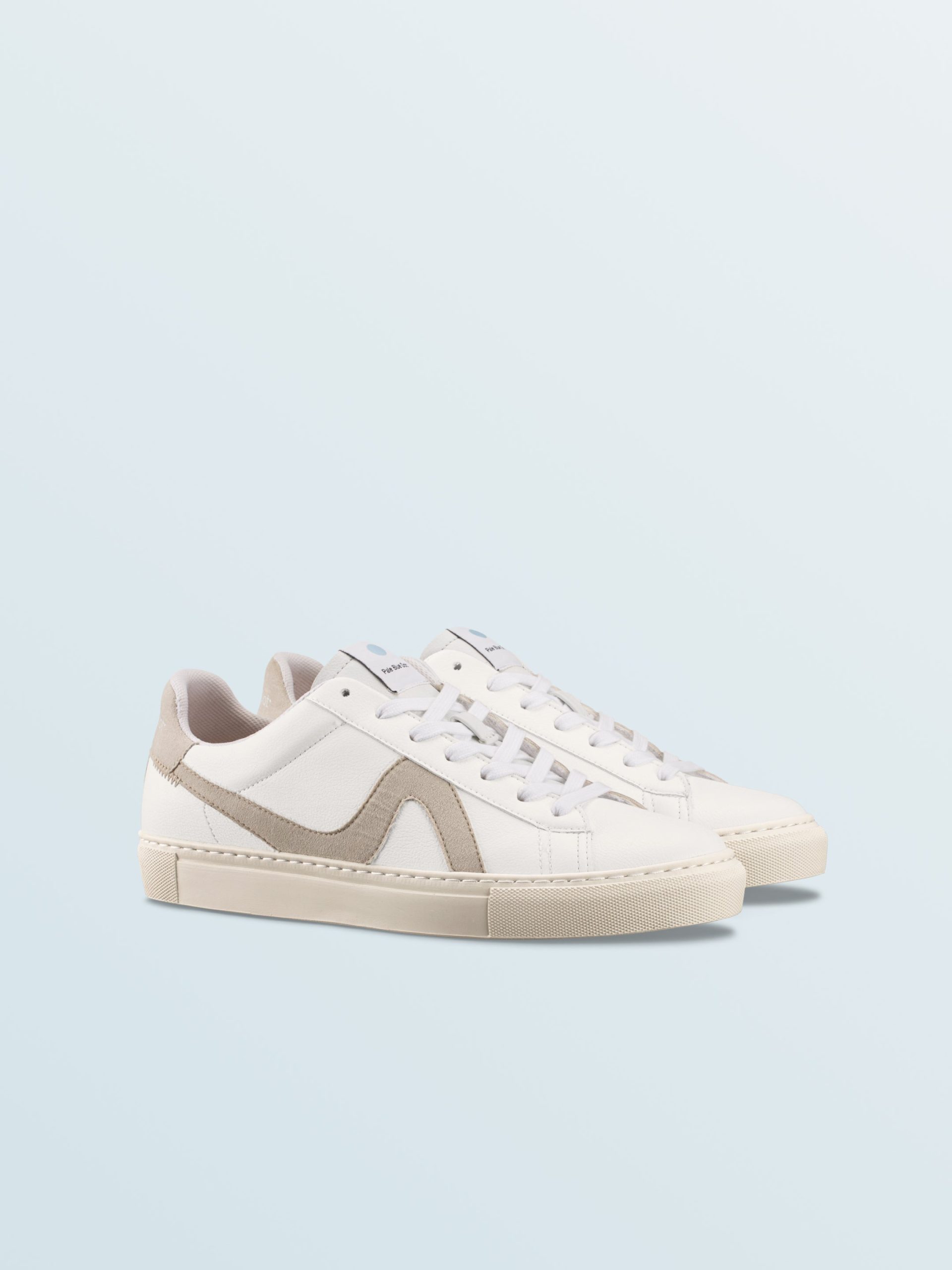 Vegan 01 Sneaker in Wind - Image 2